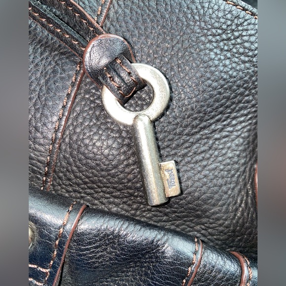 Fossil Brown Leather Shoulder Bag - Picture 7 of 10